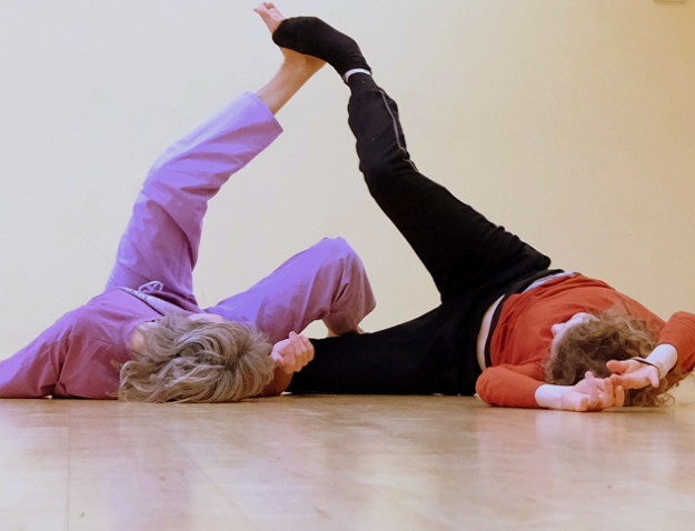 Learn to dance and jam contact improvisation with us